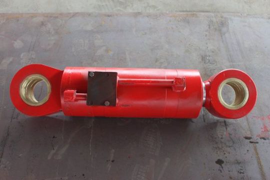 150鏟板升降油缸 點擊查看詳細信息<br>標題:150鏟板升降油缸 閱讀次數:2899